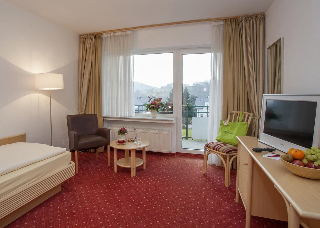 Hotel & Ferienappartements Edelweiss Віллінген Екстер'єр фото