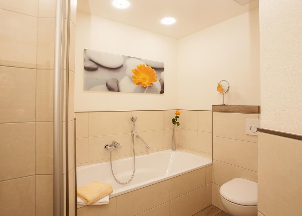 Hotel & Ferienappartements Edelweiss Віллінген Екстер'єр фото